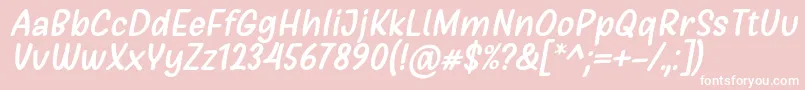 Girls Marks Italic Font by Situjuh 7NTypes-fontti – valkoiset fontit vaaleanpunaisella taustalla