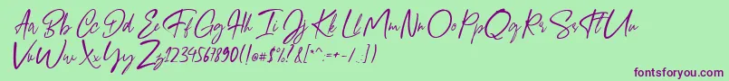 Police Giugliamore Font – polices violettes sur fond vert