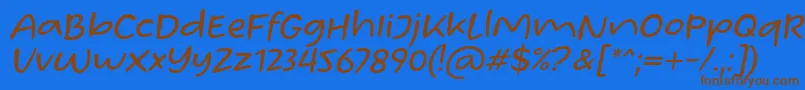 フォントHomade McRacken Slant Font by Situjuh 7NTypes – 茶色の文字が青い背景にあります。