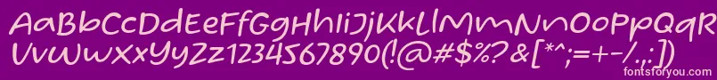 Homade McRacken Slant Font by Situjuh 7NTypes-fontti – vaaleanpunaiset fontit violetilla taustalla