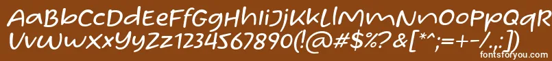 フォントHomade McRacken Slant Font by Situjuh 7NTypes – 茶色の背景に白い文字