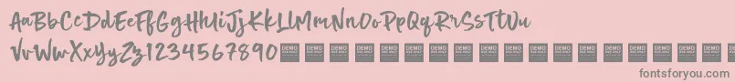 Hot Spot   Demo-fontti – harmaat kirjasimet vaaleanpunaisella taustalla