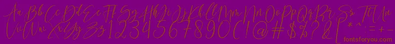 kallita-fontti – ruskeat fontit violetilla taustalla