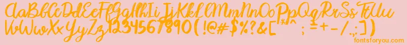 Karmany Regular-Schriftart – Orangefarbene Schriften auf rosa Hintergrund
