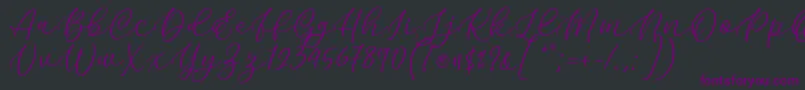 Kelidya Font by Keithzo 7NTypes-fontti – violetit fontit mustalla taustalla