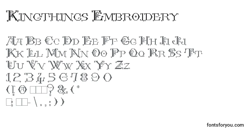 Schriftart Kingthings Embroidery – Alphabet, Zahlen, spezielle Symbole