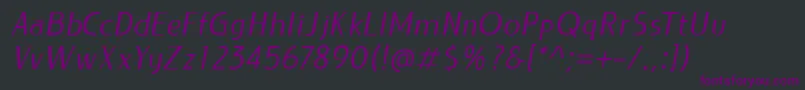 フォントLIEUR Italic PERSONAL USE ONLY – 黒い背景に紫のフォント