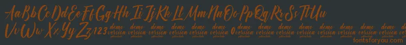 Fonte Manhattan Typeface Demo – fontes marrons em um fundo preto