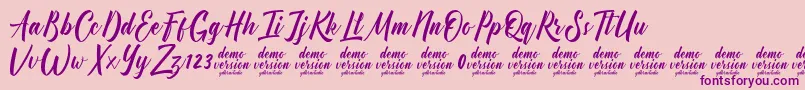 Fonte Manhattan Typeface Demo – fontes roxas em um fundo rosa