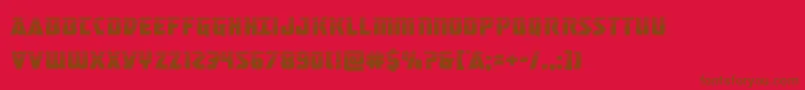 masterbreakerhalf-Schriftart – Braune Schriften auf rotem Hintergrund