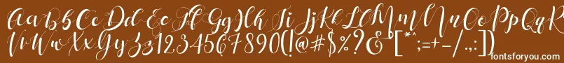 Więcej informacji o czcionce Mattosa Script Czcionka Mattosa Script – białe czcionki na brązowym tle