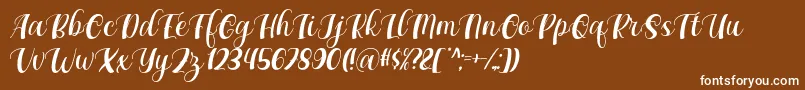 Шрифт Maxeva by 7NTypes D – белые шрифты на коричневом фоне