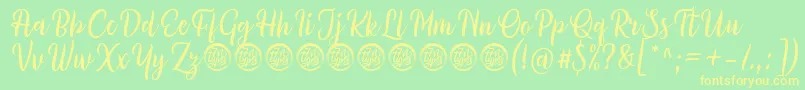 Шрифт Millythea Font by 7NTypes D – жёлтые шрифты на зелёном фоне