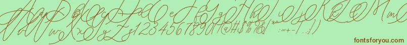mondayline-fontti – ruskeat fontit vihreällä taustalla