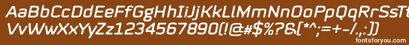 Czcionka Mystag Italic Font by 7NTypes – białe czcionki na brązowym tle