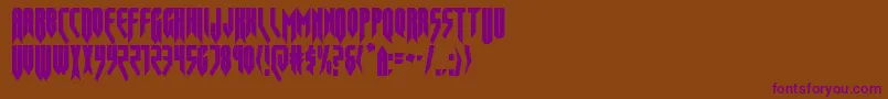 opusmagnuscond-Schriftart – Violette Schriften auf braunem Hintergrund