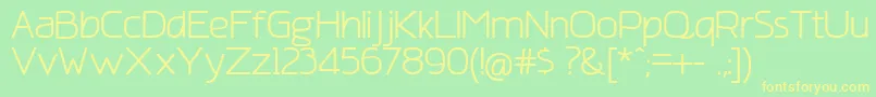 AmatracaGrotesqueNormal-fontti – keltaiset fontit vihreällä taustalla