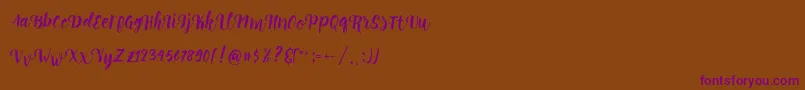 Perrota Script Free Demo-Schriftart – Violette Schriften auf braunem Hintergrund