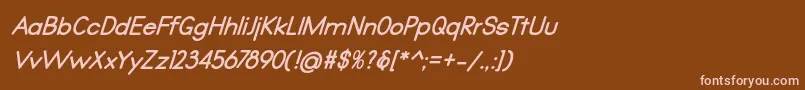 Qualio bold italic-fontti – vaaleanpunaiset fontit ruskealla taustalla