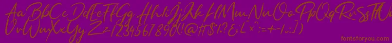 RaphaTalia-Schriftart – Braune Schriften auf violettem Hintergrund