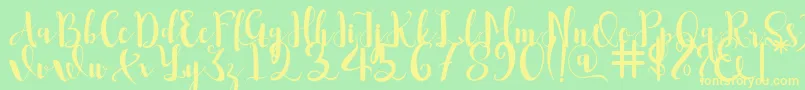 Romantis-fontti – keltaiset fontit vihreällä taustalla