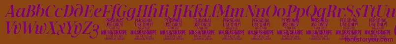 SharpeMeIt PERSONAL-Schriftart – Violette Schriften auf braunem Hintergrund