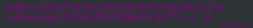 Czcionka LigurinorgItalic – fioletowe czcionki na czarnym tle
