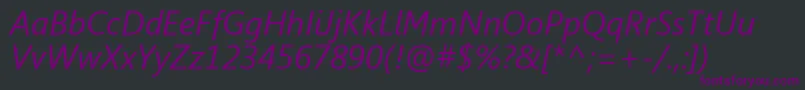 Czcionka SegoeUiРљСѓСЂСЃРёРІ – fioletowe czcionki na czarnym tle
