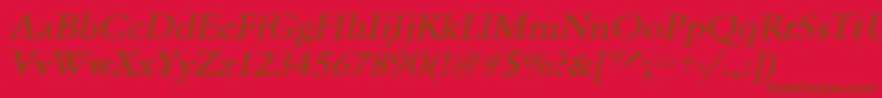 UrwgaramondtmedextwidOblique-Schriftart – Braune Schriften auf rotem Hintergrund