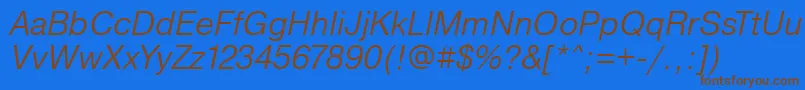 フォントPragmaticaLightOblique – 茶色の文字が青い背景にあります。