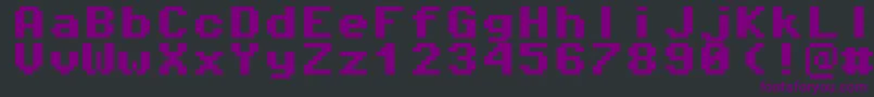 Czcionka Pixeloperatormono8Bold – fioletowe czcionki na czarnym tle