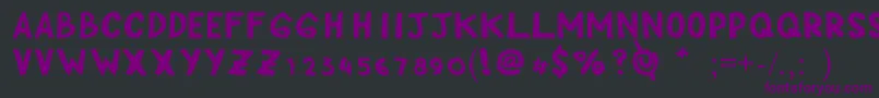 Czcionka CippHand – fioletowe czcionki na czarnym tle