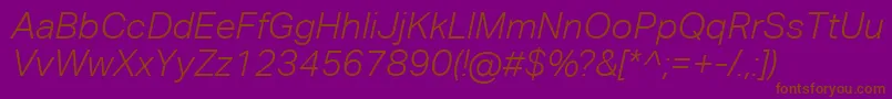 フォントAktivgroteskcorpLightitalic – 紫色の背景に茶色のフォント
