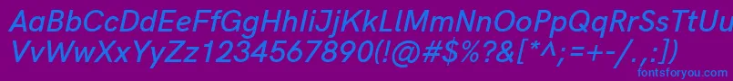 HkgroteskSemibolditalic-Schriftart – Blaue Schriften auf violettem Hintergrund