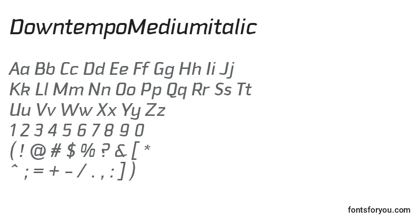 A fonte DowntempoMediumitalic – alfabeto, números, caracteres especiais