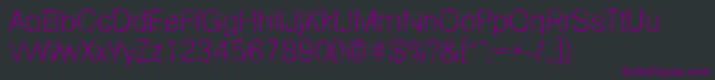 Czcionka FormularandomLightRegular – fioletowe czcionki na czarnym tle