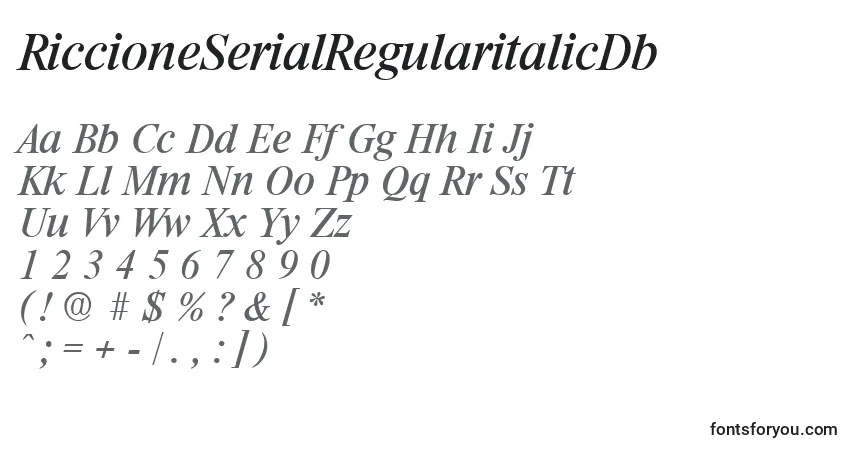 Czcionka RiccioneSerialRegularitalicDb – alfabet, cyfry, specjalne znaki
