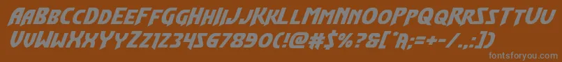 Flashrogersexpandital-fontti – harmaat kirjasimet ruskealla taustalla