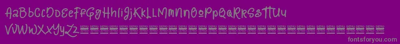 fuente LazyQuoteDemo – Fuentes Grises Sobre Fondo Morado