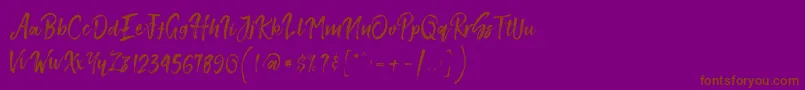 fuente SmithenScript – Fuentes Marrones Sobre Fondo Morado