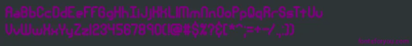 Czcionka Nsecthck – fioletowe czcionki na czarnym tle