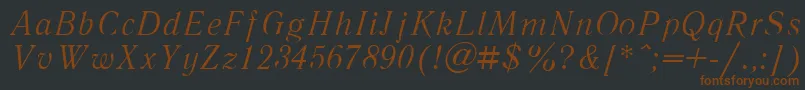 LiteraturnayaItalic.001.001-fontti – ruskeat fontit mustalla taustalla