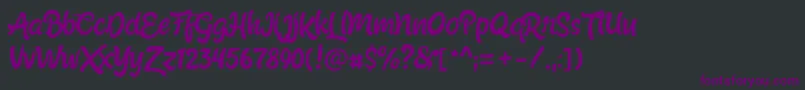 Czcionka ShabrinaRegularFree – fioletowe czcionki na czarnym tle