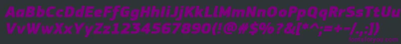 Czcionka PfsquaresansproExtrablackitalic – fioletowe czcionki na czarnym tle