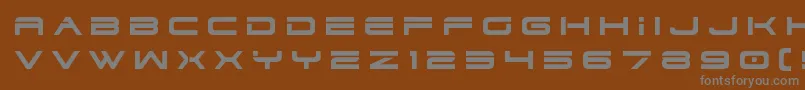 Dodger3title-fontti – harmaat kirjasimet ruskealla taustalla