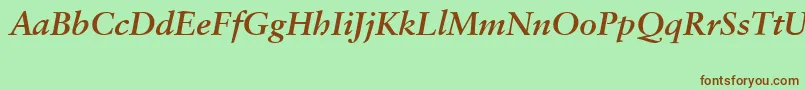 SabonCeBolditalic-fontti – ruskeat fontit vihreällä taustalla