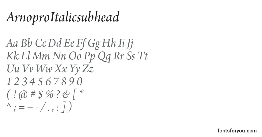 Czcionka ArnoproItalicsubhead – alfabet, cyfry, specjalne znaki
