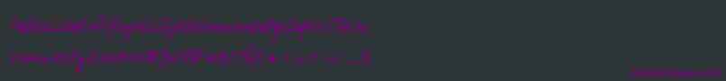 Czcionka XiaoGao – fioletowe czcionki na czarnym tle