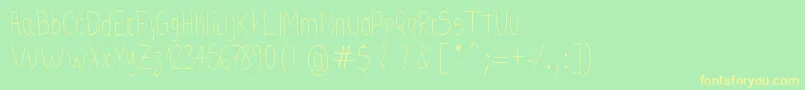FonteKaus Font – Yellow Fonts on Green Background