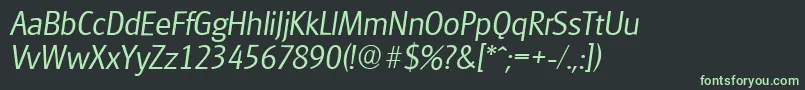 フォントGlasgowserialLightItalic – 黒い背景に緑の文字